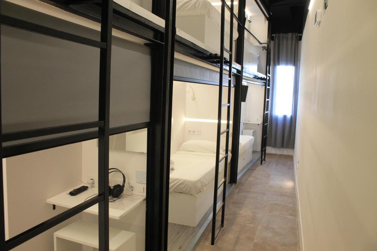Отель M Pods Малага Экстерьер фото